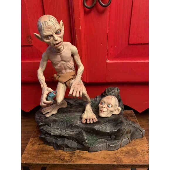 Vintage 2003 Lord of the Rings Talking Gollum Smeagol 11" Action Figure Complete - Picture 1 of 6